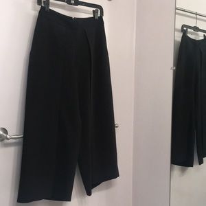 Cropped pleated wide-leg culotte trouser